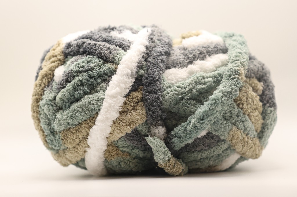 Green Gray White Variegated yarn